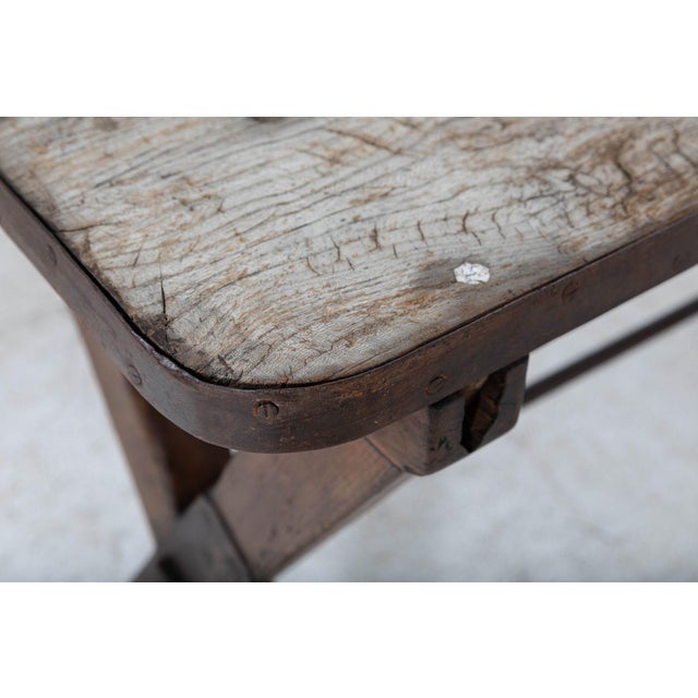 Antique English Topped Tavern Table in Elm For Sale - Image 11 of 15