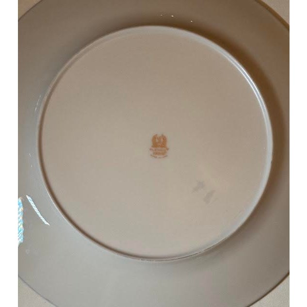 Lenox New Vintage Lenox "Carolina" Fine Ivory China 20-Piece Dinnerware Set - Service for 4 For Sale - Image 4 of 10