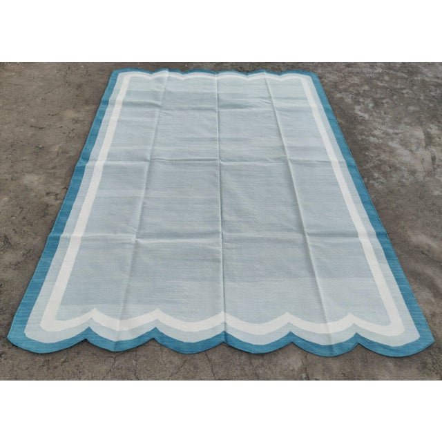 Gray Handmade Cotton Vegetable Dyed Scalloped Edge Rug Gray With Cream and Teal Blue Border - 9x12 For Sale - Image 8 of 11