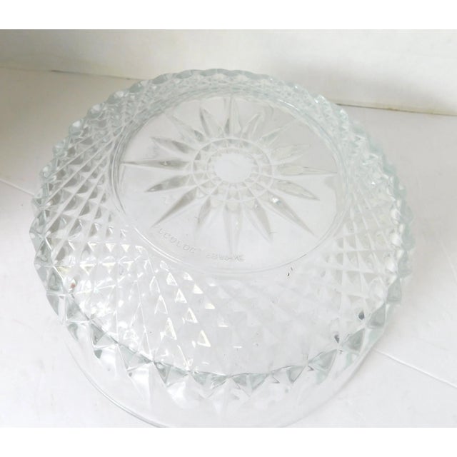 Glass Arcoroc France Vintage 1960's Starburst Pattern Cut Glass Fruit Salad Dessert Decorative Bowl For Sale - Image 7 of 12