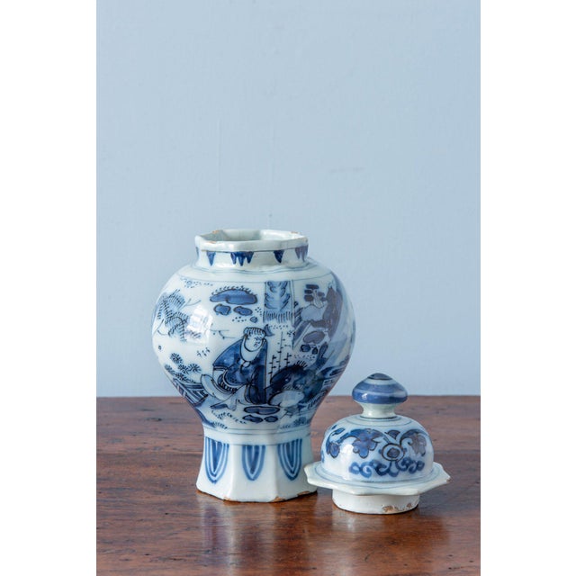 Dutch Blue & White Chinoiserie Lidded Jar, 1600s For Sale - Image 5 of 11