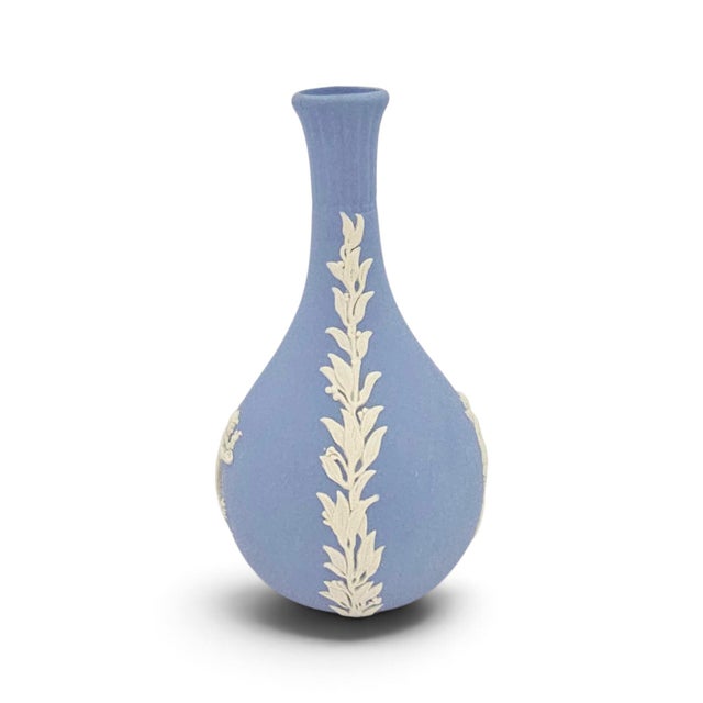 Late 20th Century Wedgwood Blue Jasperware Heart Box, Dish and Vase - 3 Pieces For Sale - Image 15 of 18