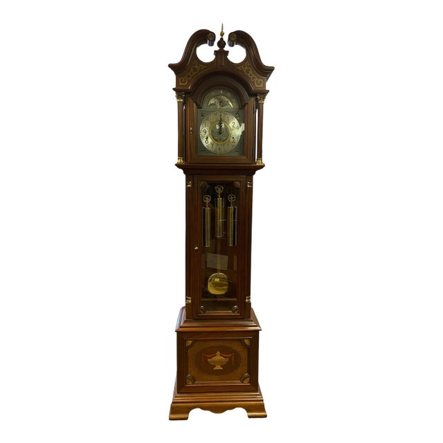 Ridgeway “Victory at Yorktown” 200th Anniversary Limited Edition PinchWaist Grandfather Clock For Sale