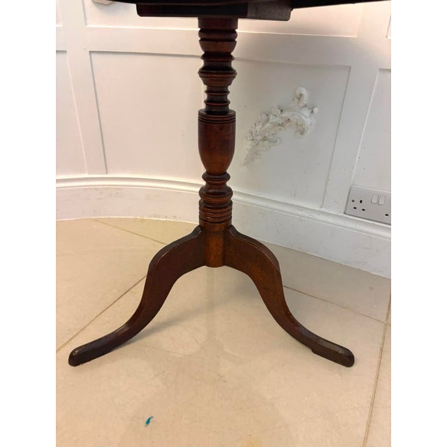 Antique Georgian Burr Oak Tripod Tilt Top Occasional Table, 1780 For Sale - Image 10 of 14