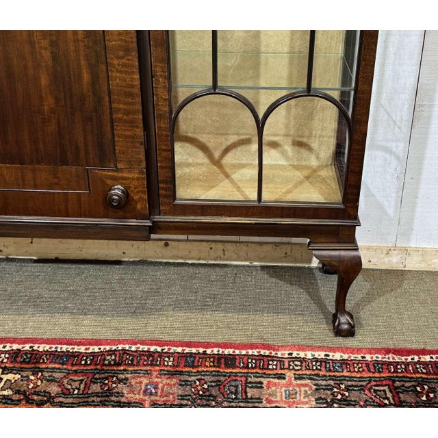 Chippendale Style Mahogany 3-Door Display Cabinet, Early 20th Century For Sale - Image 11 of 18