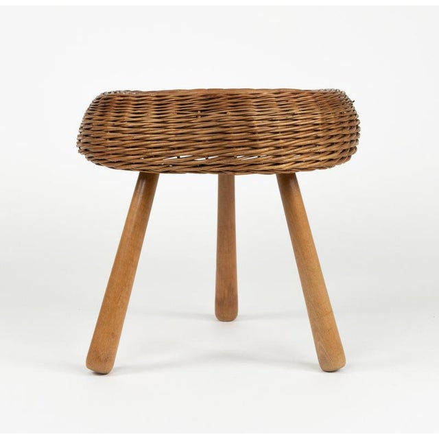 Mid-Century Wicker and Wood Tripod Stool attributed to Tony Paul, USA, 1950s For Sale - Image 11 of 18