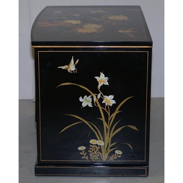 Vintage Chinese Chinoiserie TV Media Stand in Black Lacquered Paint with Bird & Flowers For Sale - Image 18 of 18