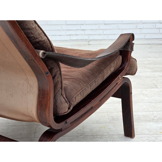 Vintage Scandinavian Lounge Chair in Leather, 1970s For Sale - Image 16 of 18