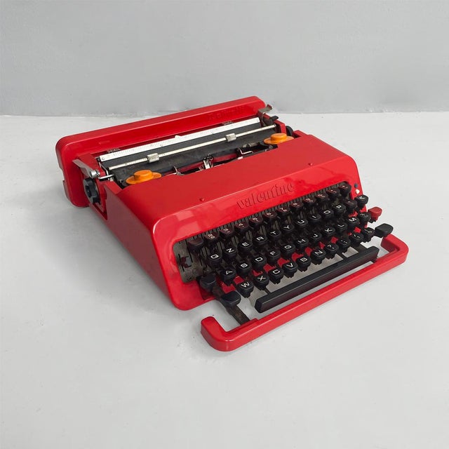 Italian modern typewriter Valentine by Ettore Sottsass for Olivetti, 1970s Typewriter model Valentine with rectangular...
