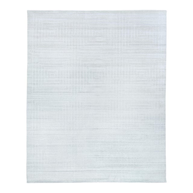 Exquisite Rugs, Chesterfield, Hand Loom, Bamboo Silk, Ivory (12'x15') Area Rug For Sale