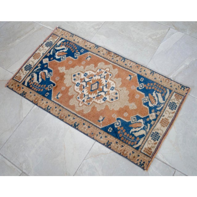 Vintage Rug Hand Made Mat Small Turkish Rug Enrty Decor - 1′ 8″ × 3′ 1″ For Sale - Image 10 of 13