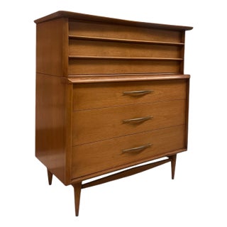 1970s Vintage Mid Century Modern Five Drawer Solid Walnut Dresser by Kent Coffey Foreteller Line For Sale