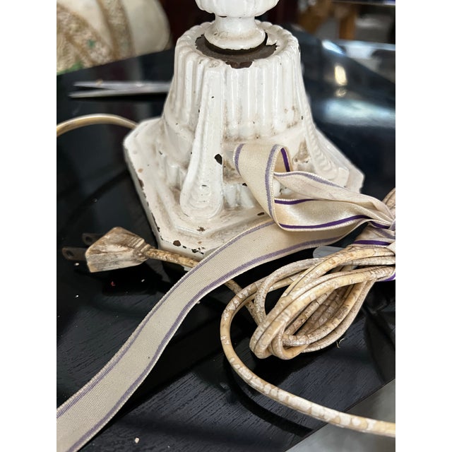 Neoclassical 1970s Neoclassical Grecian Distressed Urn Table Lamp For Sale - Image 3 of 9