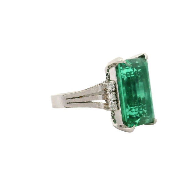 Early 21st Century 7.46 Carat Green Tourmaline Diamond Platinum Ring, Size 6.75 For Sale - Image 5 of 6