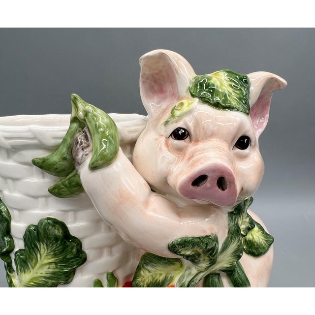 Fitz and Floyd Fitz and Floyd “Percy the Pig” Ceramic Utensil Holder – Early 2000s Whimsical Kitchen Decor For Sale - Image 4 of 11