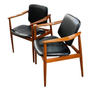 1950s Pair of Arne Vodder for Bovirke Bo-92 Armchairs – Danish Mid Century Modern Teak For Sale
