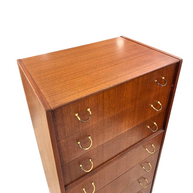 Tola Tall Boy Chest of Drawers in Mahogany by Victor Wilkinson for G-Plan, 1966 For Sale - Image 6 of 11