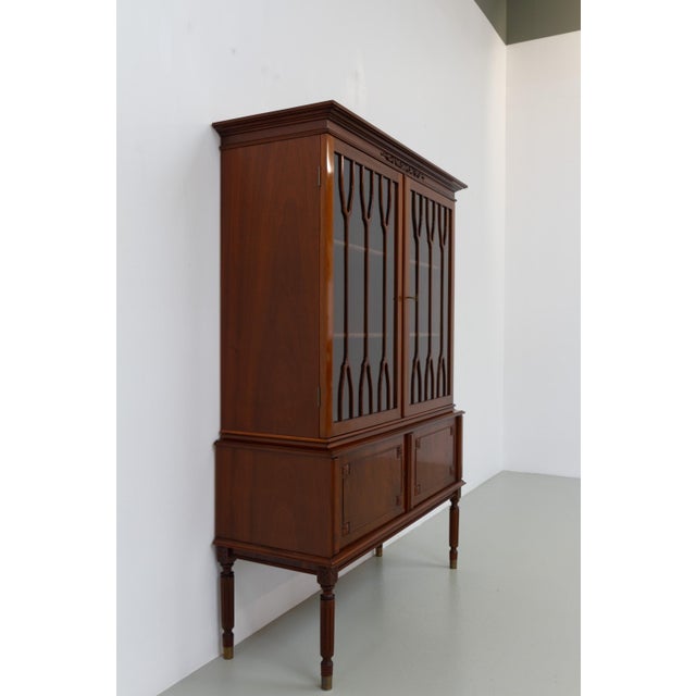 Danish Hepplewhite Mahogany Display Cabinet from Farre Møbelfabrik, 1970s For Sale - Image 3 of 18