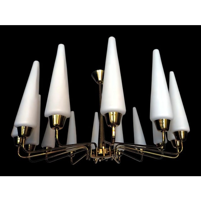 Large Mid-Century French Sunburst Chandelier with 14 White Satin Glasses from Arlus, 1950s For Sale - Image 10 of 14
