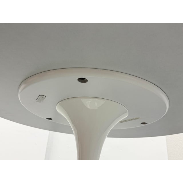 Eero Saarinen for Knoll Saarinen Round Dining Table, 42 Inches For Sale - Image 11 of 12