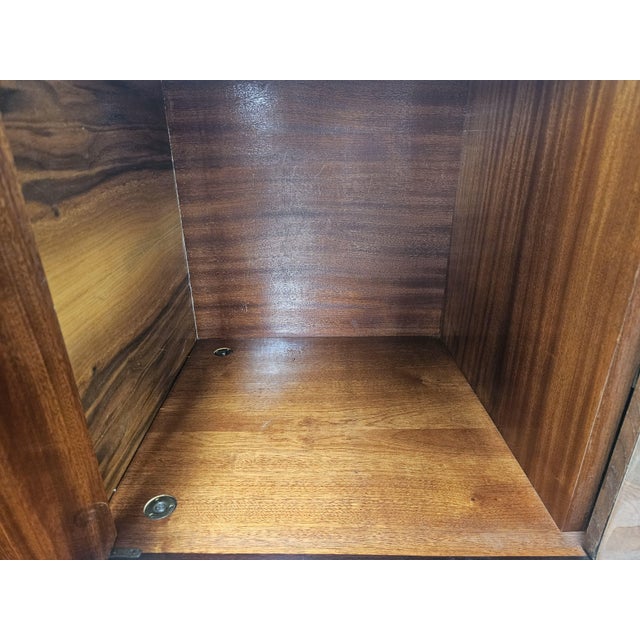 Mid-Century Modern Mahogany Sideboard with Aqua Green Glass and Central Bar, 1950 For Sale - Image 13 of 18