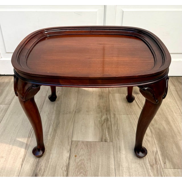 Mid-Century Queen Anne Style Mahogany Side Table With Engraved Brass Tray For Sale - Image 10 of 18