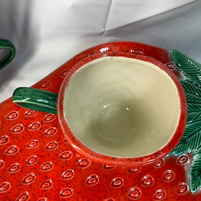 Vintage Ceramic Studio Strawberry Luncheon Plates With Matching Cups - Service for 6 For Sale In Chicago - Image 6 of 9