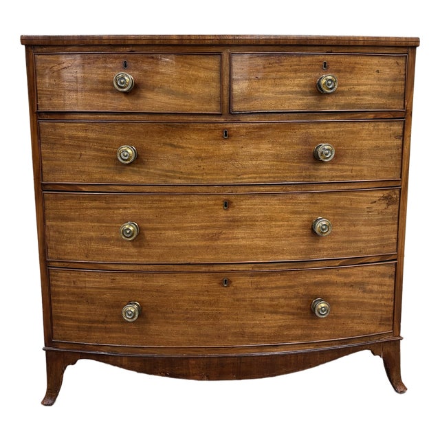 Antique Federal / Hepplewhite Style Bowfront Mahogany Chest of Drawers For Sale