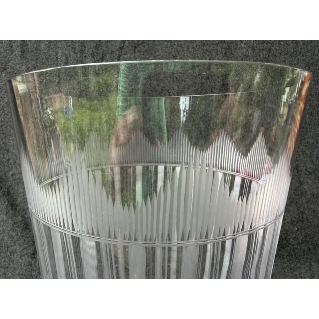 Large Vintage Clear Ethed Crystal Vase For Sale In New York - Image 6 of 18