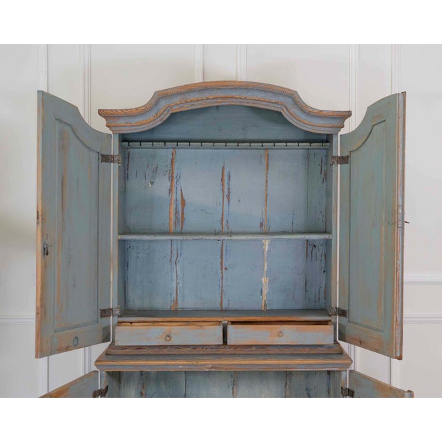 Early 19th Century Early 19th Century Rococo Cabinet with Reeded Top Doors For Sale - Image 5 of 10