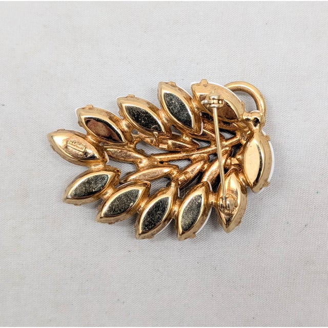 Napier Vintage 1960s Signed Napier Goldtone White Marquise Rhinestone Leaf Brooch For Sale - Image 4 of 7