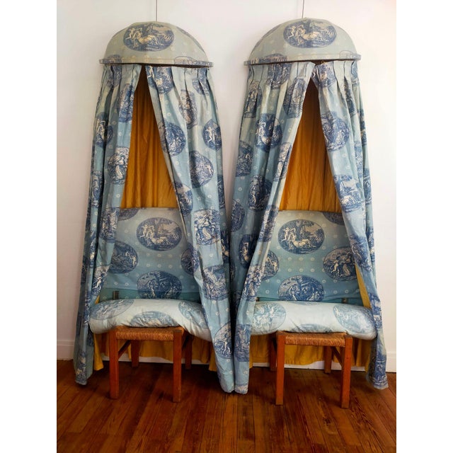 Traditional Canopy Beds with Headboards, Curtains and Bolster in Toile de Jouy, 1960s, Set of 2 For Sale - Image 3 of 6