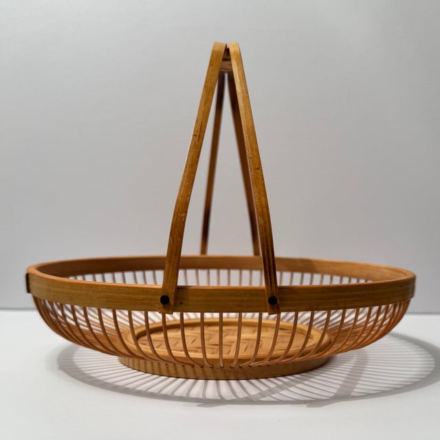Mid-Century Modern 1970s Vintage Mid-Century Modern Handcrafted Japanese "Hanakago" Bamboo Flower Basket For Sale - Image 3 of 10