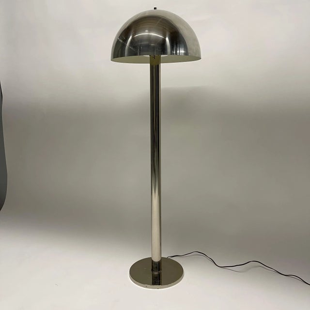 Mid-century abstract sculptural mushroom shaped floor lamp rendered in chrome plated brass, USA, 1970's.