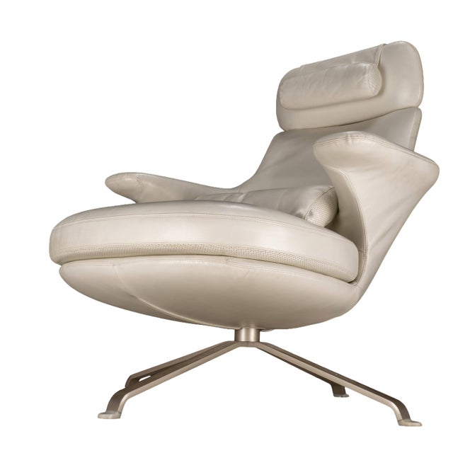 James Irvine B&b Italia Radar Lounge Chair by James Irvine White Leather Swivel Lounger Italy For Sale - Image 4 of 17