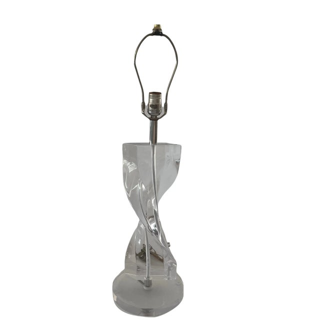 1970s Ritts Co. Astrolite Lucite Helix Twist Table Lamp For Sale - Image 9 of 9