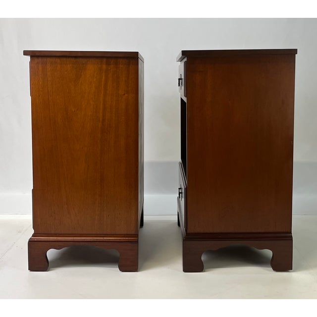Wood Vintage Chippendale Style Mahogany Open Cubby Nightstands - A Pair For Sale - Image 7 of 16