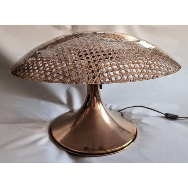 Italian Sculptural Table Lamp in Brass and Acrylic Glass with Embedded Vienna Cane, Italy, 1975 For Sale - Image 4 of 14
