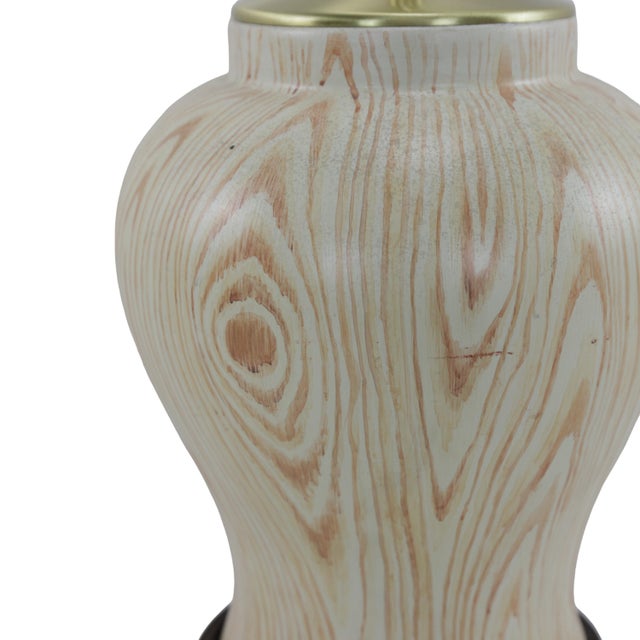 Early 21st Century Vintage Hand-Painted Wood-Grain Ceramic Jar-Shaped Table Lamp For Sale - Image 5 of 7