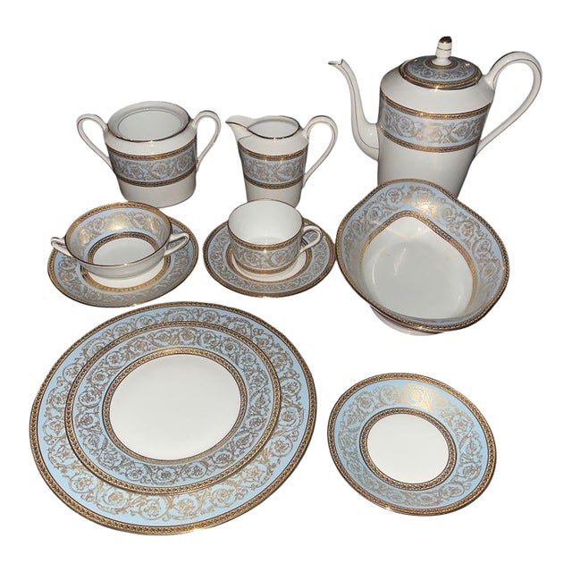 Early 20th Century Haviland Limoges France Porcelain Dinner Service for Twelve - 98pcs For Sale