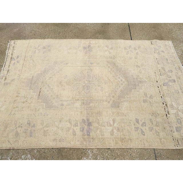 Textile Galerie Shabab Collection Mid-20th Century Handmade Turkish Oushak Throw Rug For Sale - Image 7 of 8