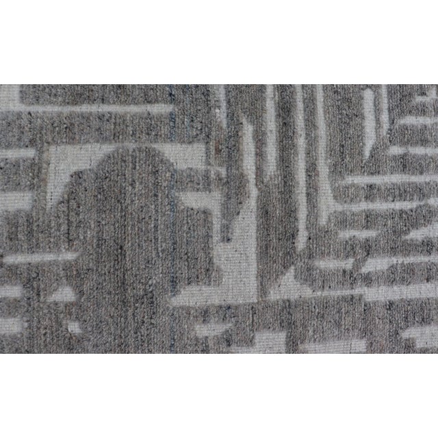 2020s Modern Hand Knotted Wool Area Rug in Cream and Gray With Abstract Design For Sale - Image 5 of 12