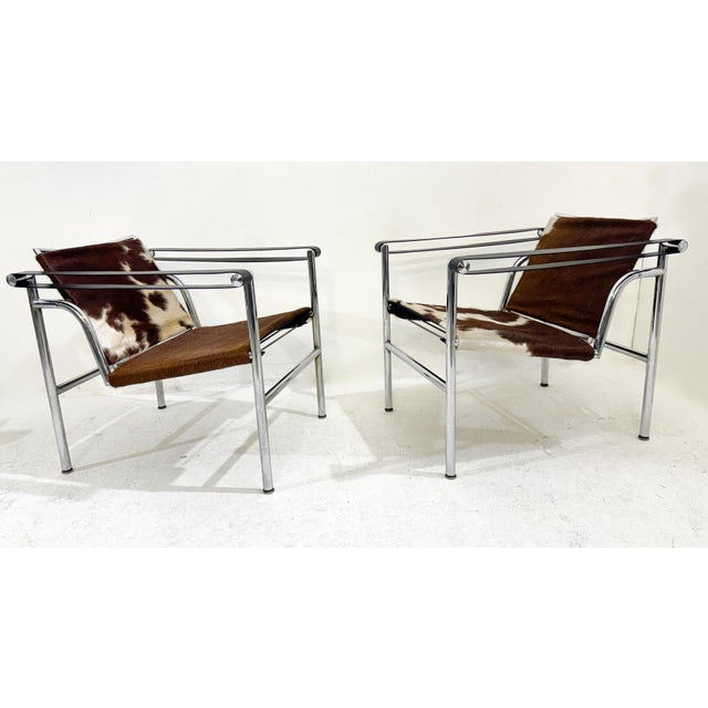 Cassina Set of Mid-Century Modern LC1 Armchairs attributed to Le Corbusier, Pierre Jeanneret for Cassina For Sale - Image 4 of 6