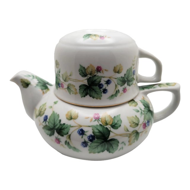 1960's Berries and Leaves Design Porcelain Tea Pot With Lid and Cup For Sale