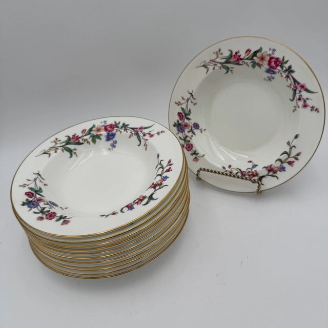 Victorian 1950s Soup Bowls by Wedgwood in Devon Sprays Bone China Set of 4 For Sale - Image 3 of 8