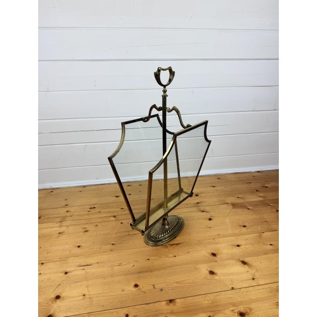 Goldenrod Vintage Hollywood Regency Magazine Rack in Brass and Glass, 1950s For Sale - Image 8 of 11