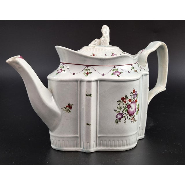 English Earthenware Commode-Shaped Teapot with Widow Finial, c.1810 For Sale - Image 5 of 15