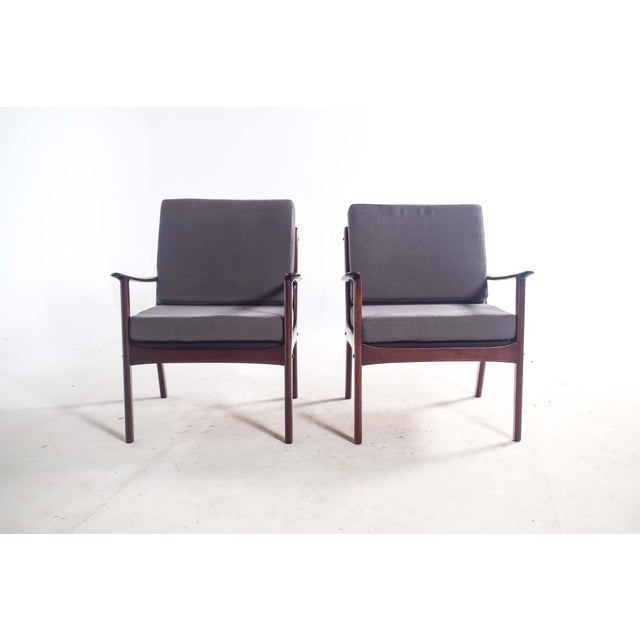 Mid-Century Modern Set of Model Pj 112 Easy Chairs in Mahogany by Ole Wanscher for Peter Jeppesens, 1951 For Sale - Image 3 of 10