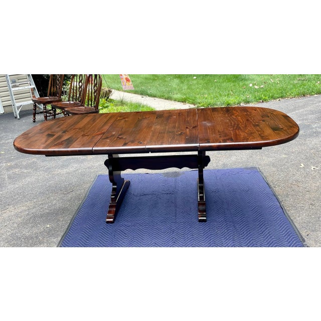 Ethan Allen Antiqued Pine Trestle Table With Two Leaves and 4 Ethan