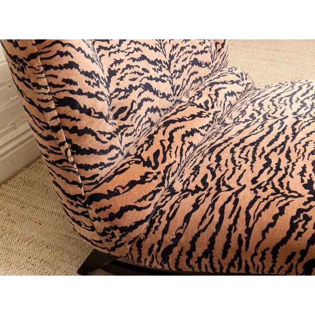 Mid 20th Century 1950s Tiger Print Sculptural Chaise Lounge Newly Upholstered For Sale - Image 5 of 11